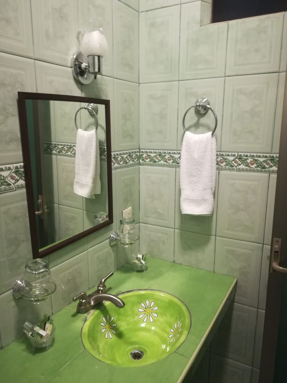 Double Room, 2 Double Beds | Bathroom sink