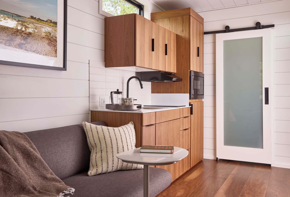 Premium Suite, Mobility Accessible | Premium bedding, memory foam beds, in-room safe, free WiFi