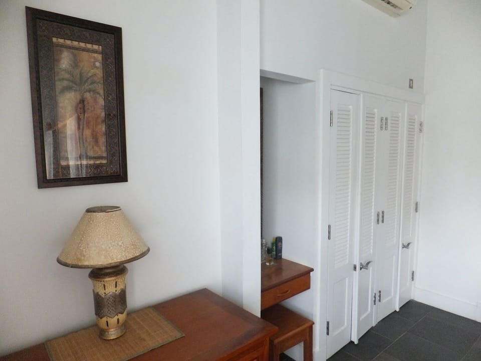 Master Bedroom Fitted Wardrobes & Dressing  Tables