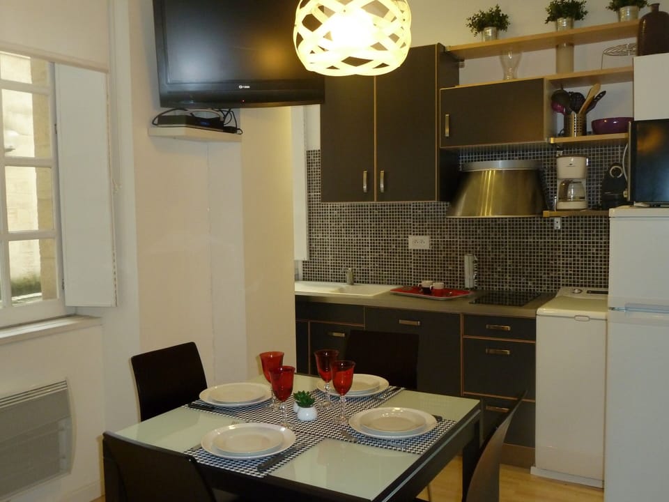 LIVING ROOM AND KITCHEN