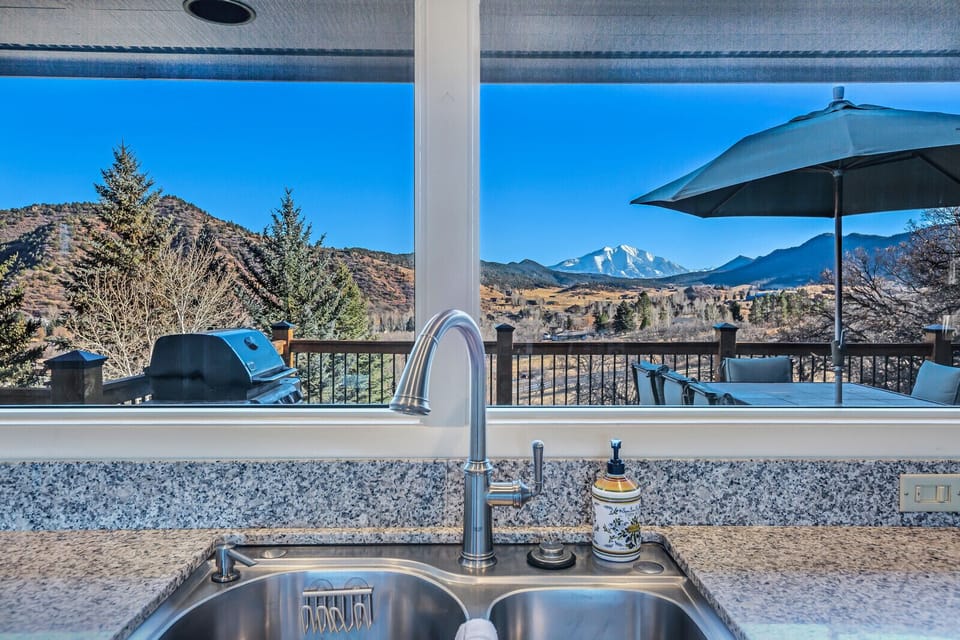 Kitchen cleanup has never looked so beautiful!