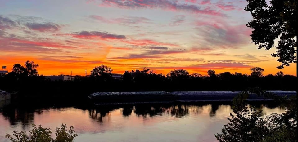Watch the sunrise on the RIVER!