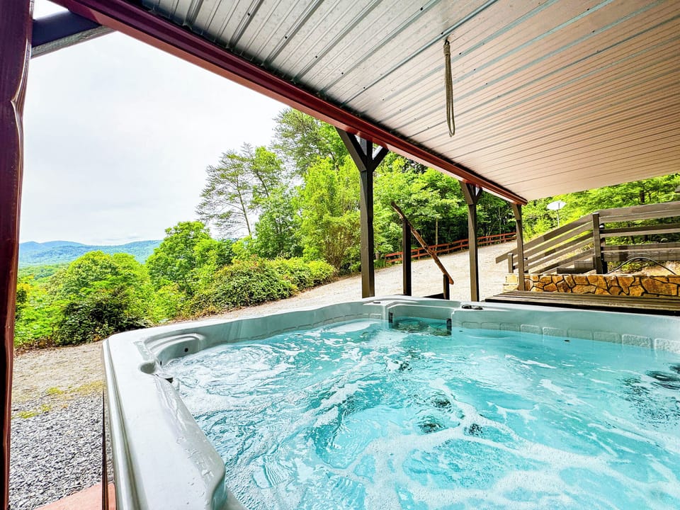 large 4 person hot tub