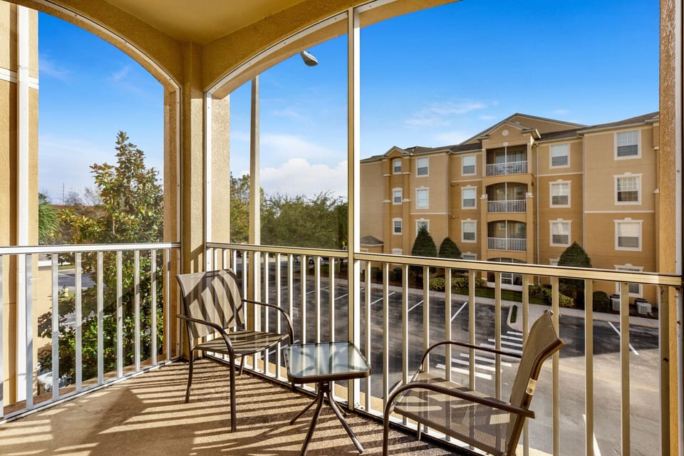 2nd floor balcony