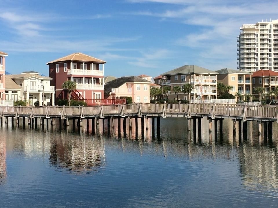 Fishing pier on 5 acre lake