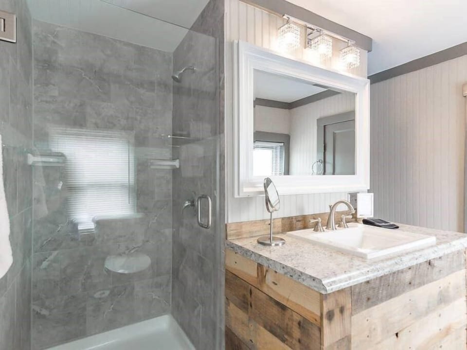 Upstairs custom tile shower (2)