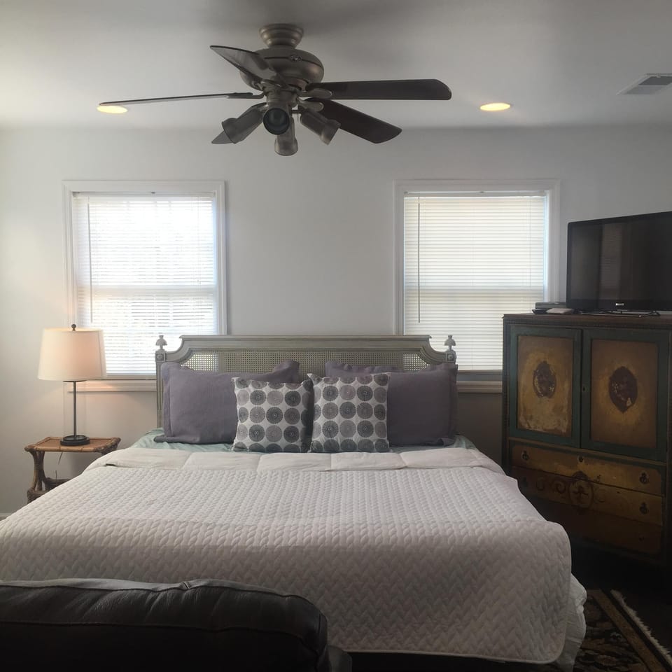 King Size Tempurpedic Mattress 
