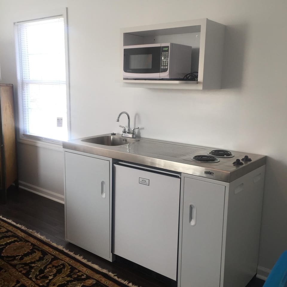 Fully equipped Kitchenette