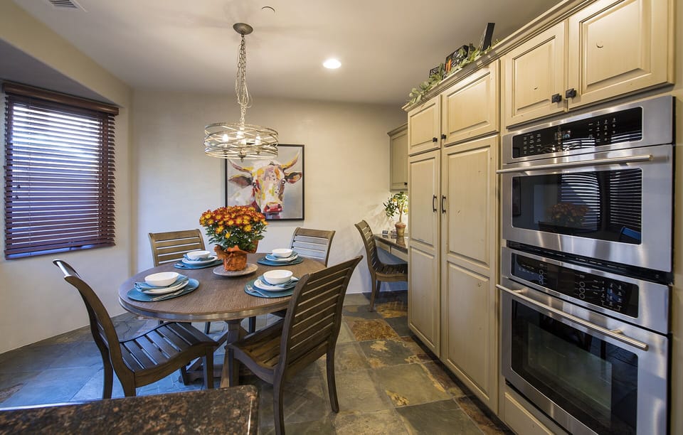Breakfast nook seating in Kitchen