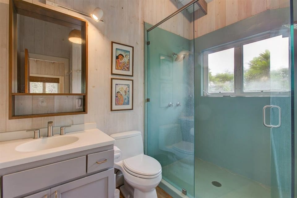 master ensuite bathroom 