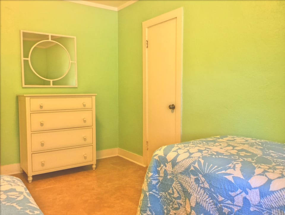 twin room has lots of space and large closet