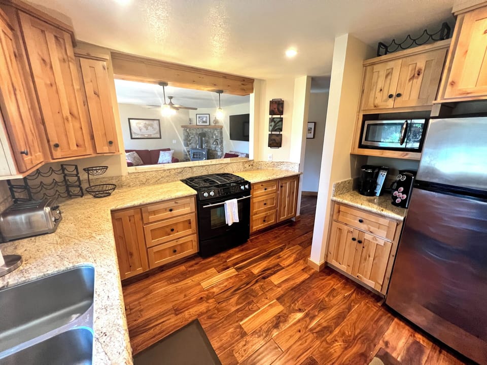 Kitchen with direct access to garage