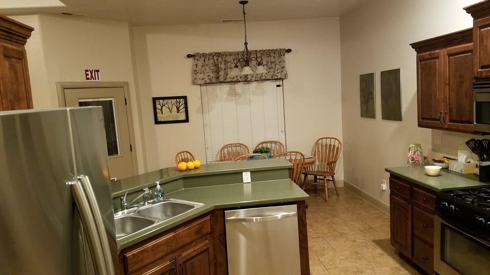 Fully furnished kitchen
