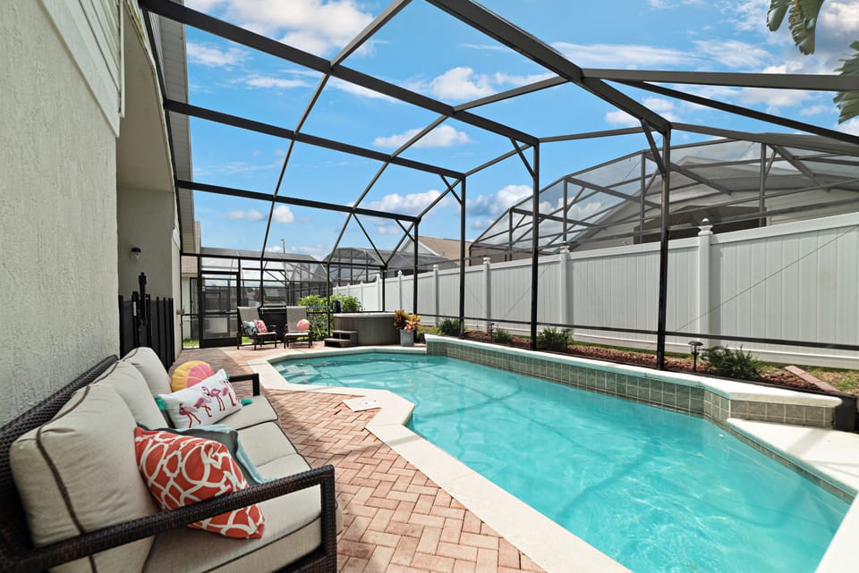 Screened in Pool, Hot tub and Lanai.