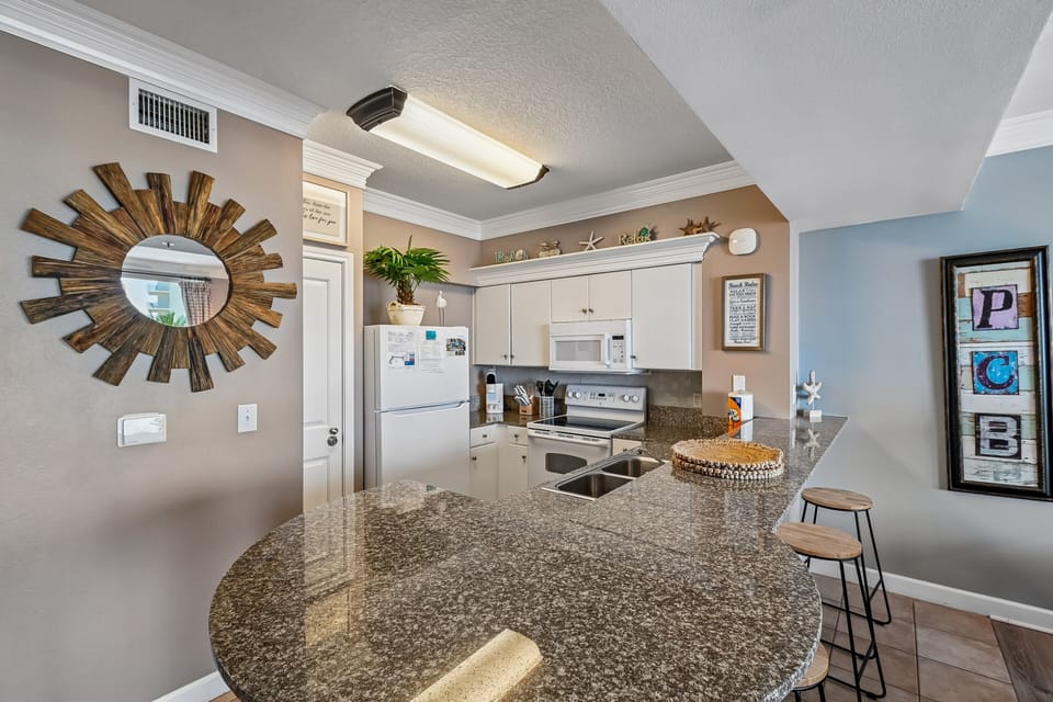 Peninsula with barstool seating