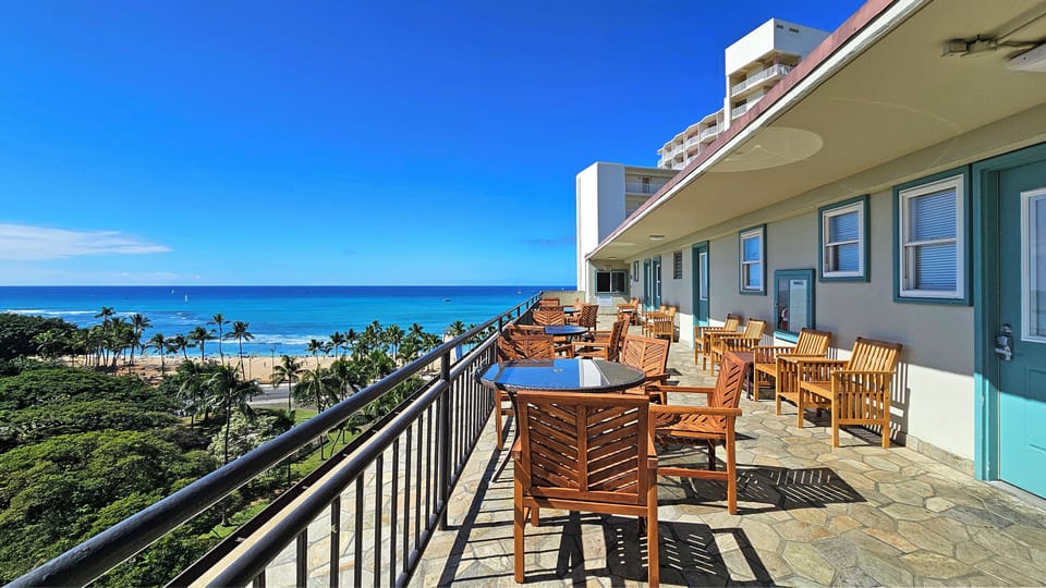 SUNDECK: 10th Floor common area sundeck open from Sunrise until 10:00PM