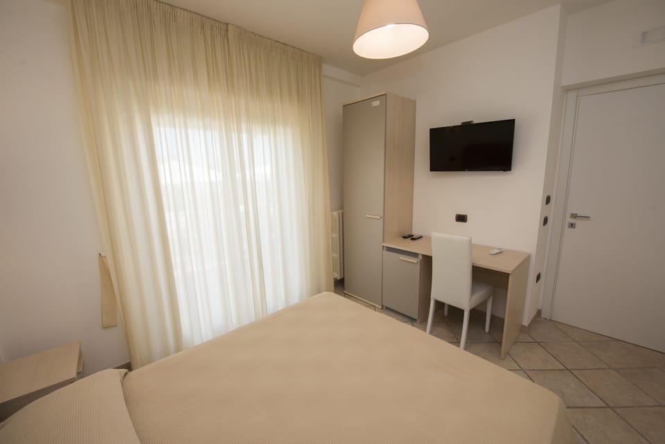 Double Room, Terrace | Room amenity