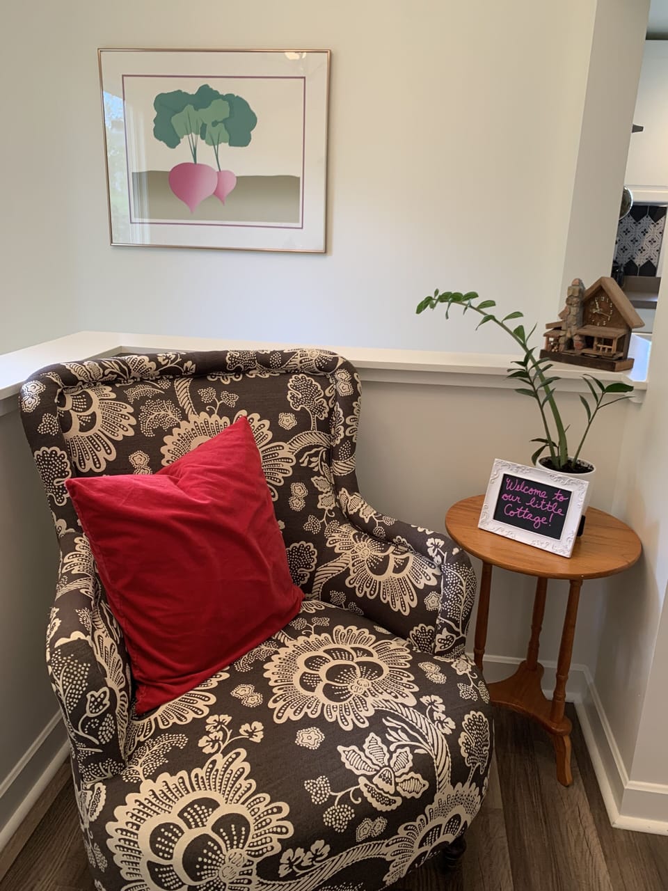 Front entrance with coat rack, chair & plenty of room to put your luggage.