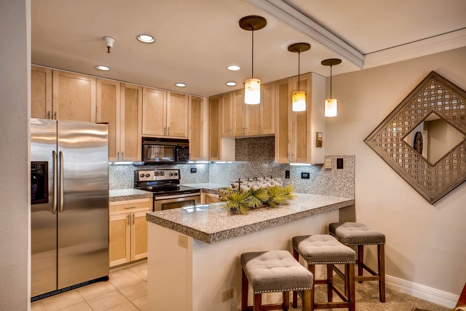 Kitchen - Breakfast & Coffee Bar
