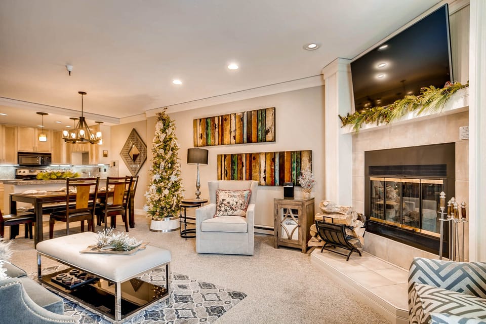 Modern Mountain Comfort ~ Decorated for the Holidays