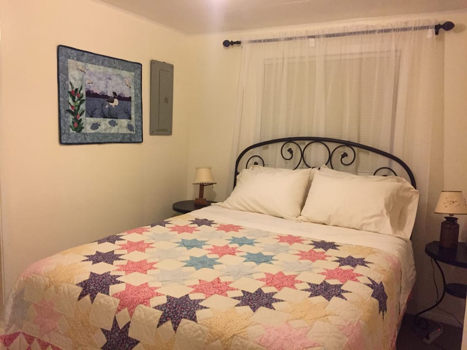 West Bedroom (w/blackout shades)