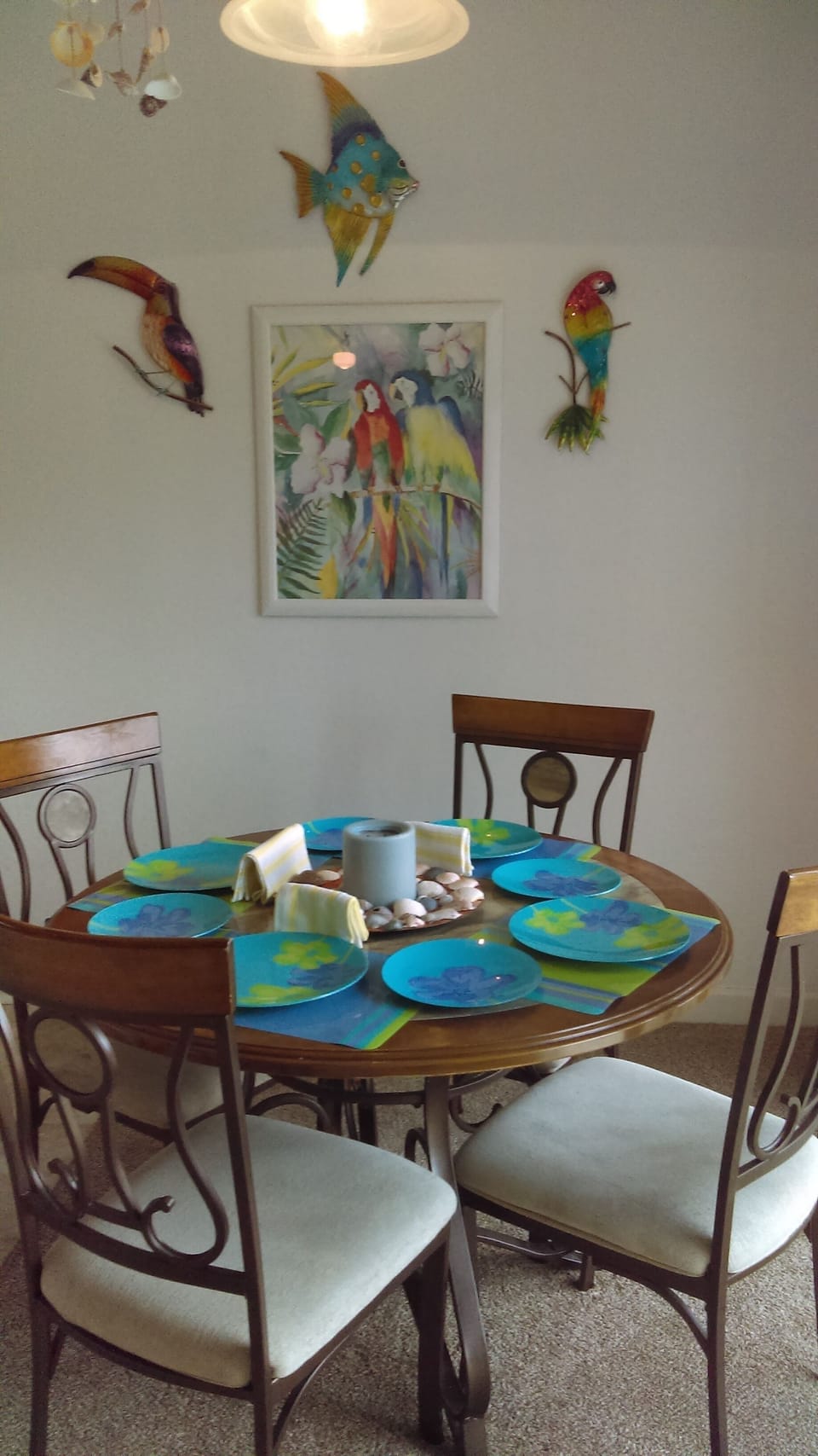 Dining Table with seating for 4.