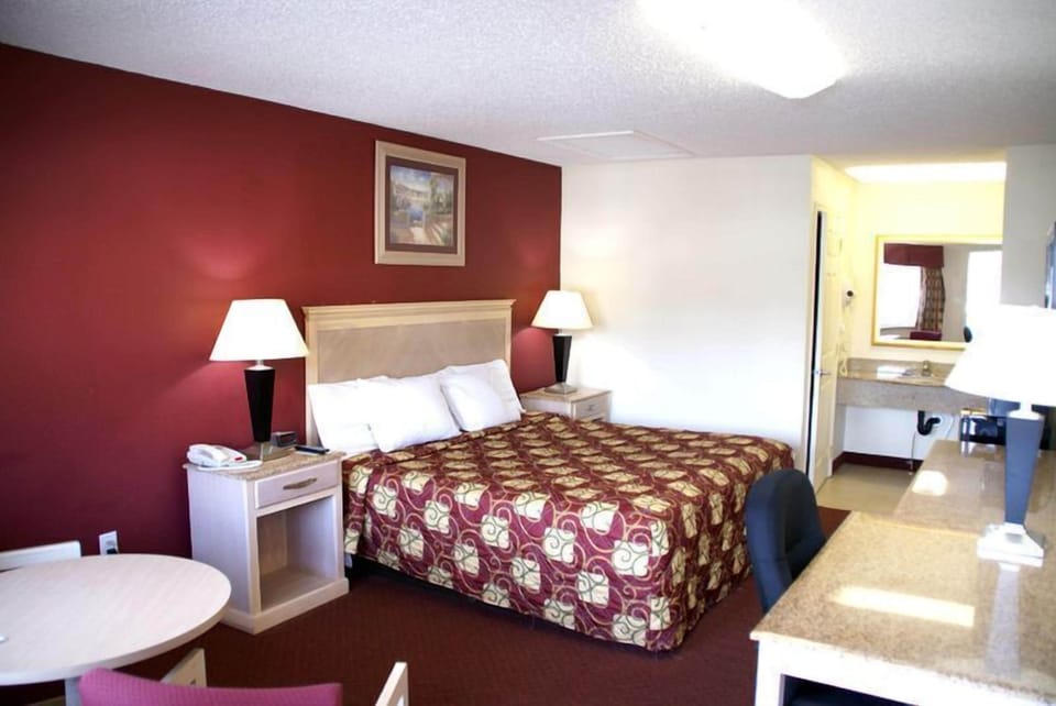 Desk, iron/ironing board, free WiFi, bed sheets