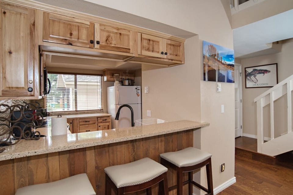Breakfast bar