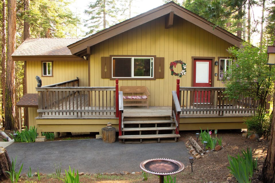 Your 4 Season Holiday Cabin Rental. 
Guest Favorite!