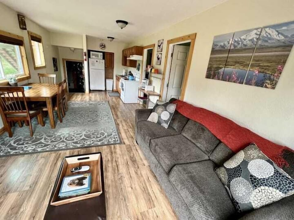 (2)spacious living area with open concept