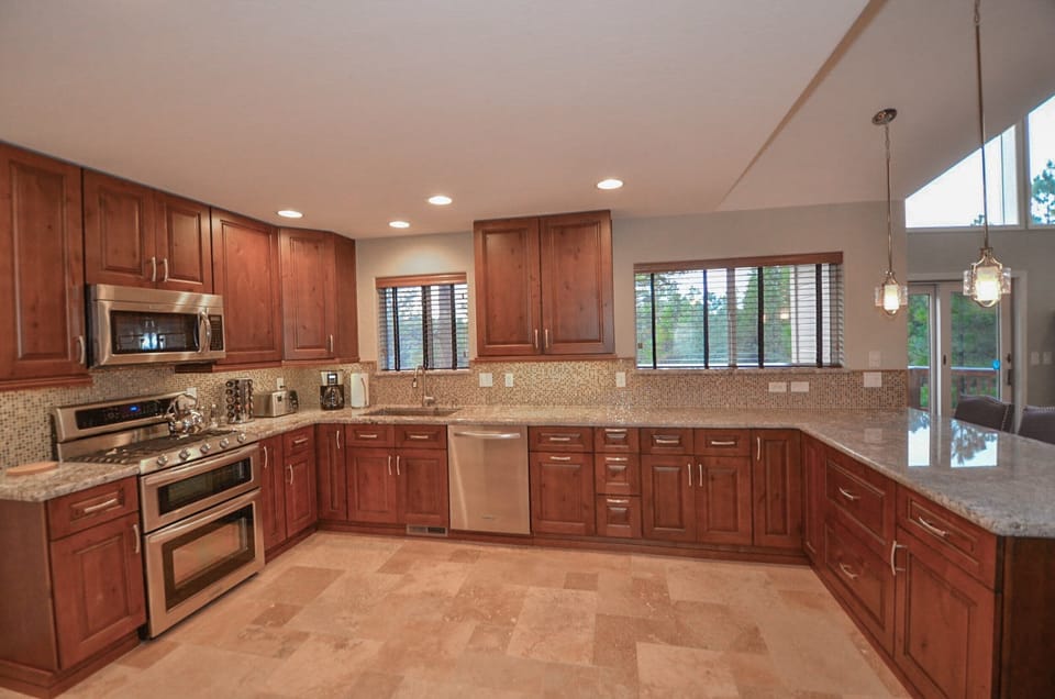 Kitchen (1)