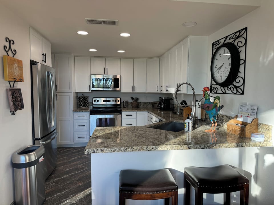 Kitchen with 2 Counter Height Stools