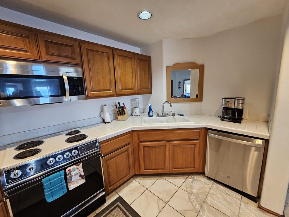 Full kitchen with All items needed to make anything!