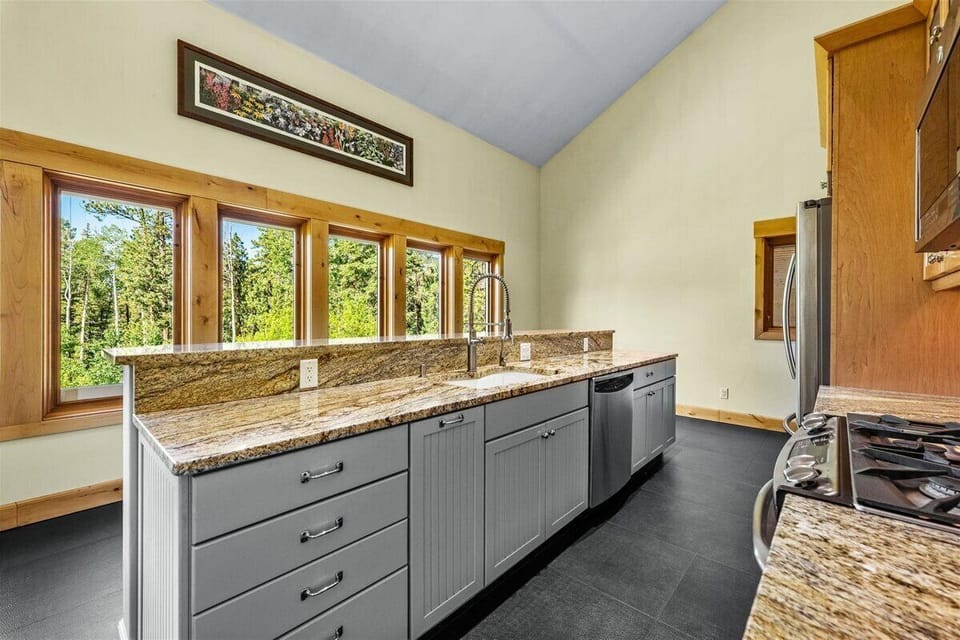 Kitchen 2