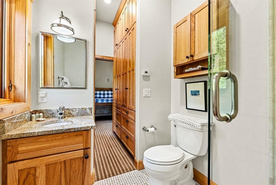 Primary Suite Bath with Shower
