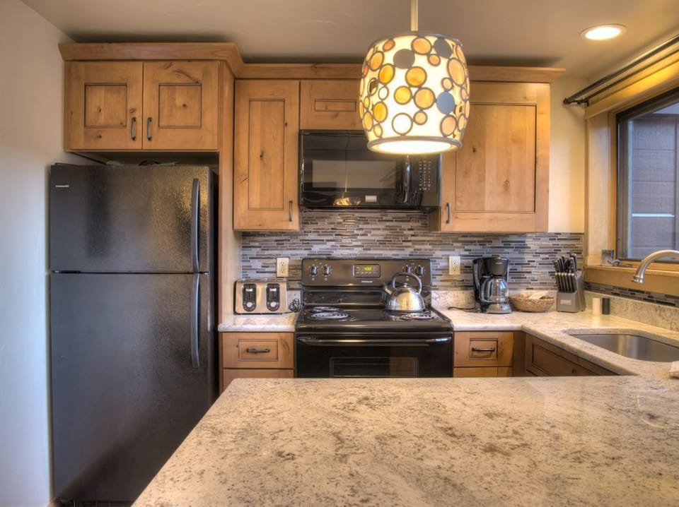 Fully Stocked Kitchen to make the best of meals.