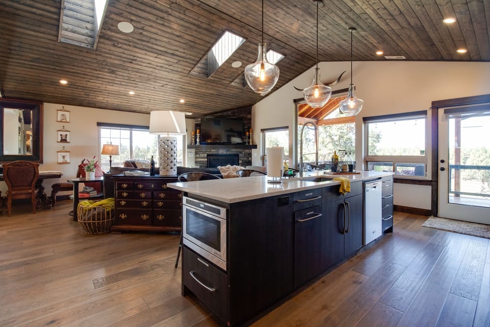 Kitchen/main living room