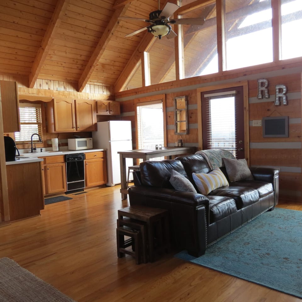 Full Kitchen, Dining Area and Cozy Couch