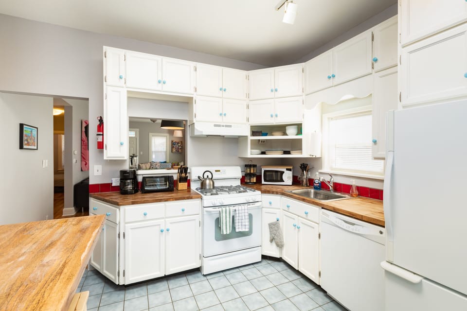 Kitchen - Coffee Maker, French Press, Toaster Oven, Knives, Spices, & Microwave