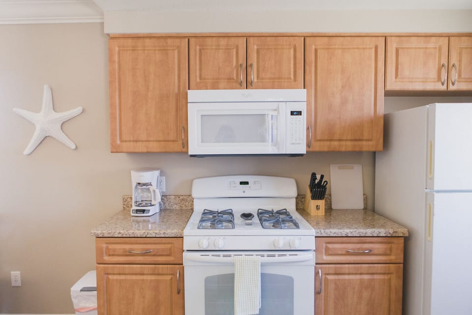 Clean, well stocked kitchen