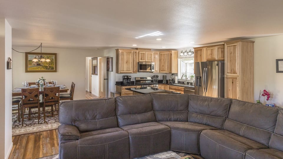 Open concept Dining room, kitchen and living room.