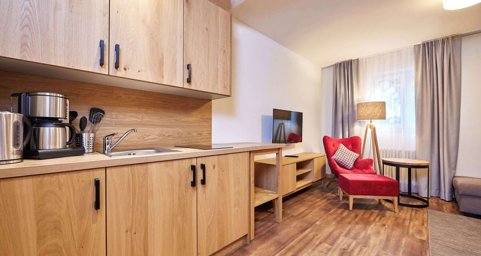 Standard-Apartment | Premium bedding, in-room safe, iron/ironing board, rollaway beds