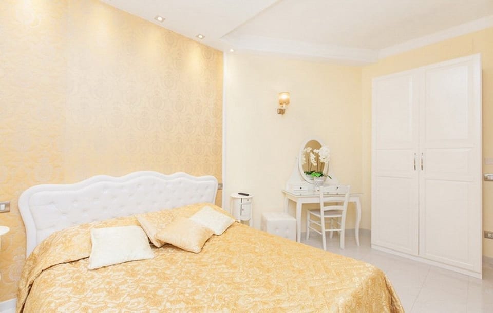 Classic Room, 1 Bedroom | 1 bedroom, Frette Italian sheets, premium bedding, down comforters