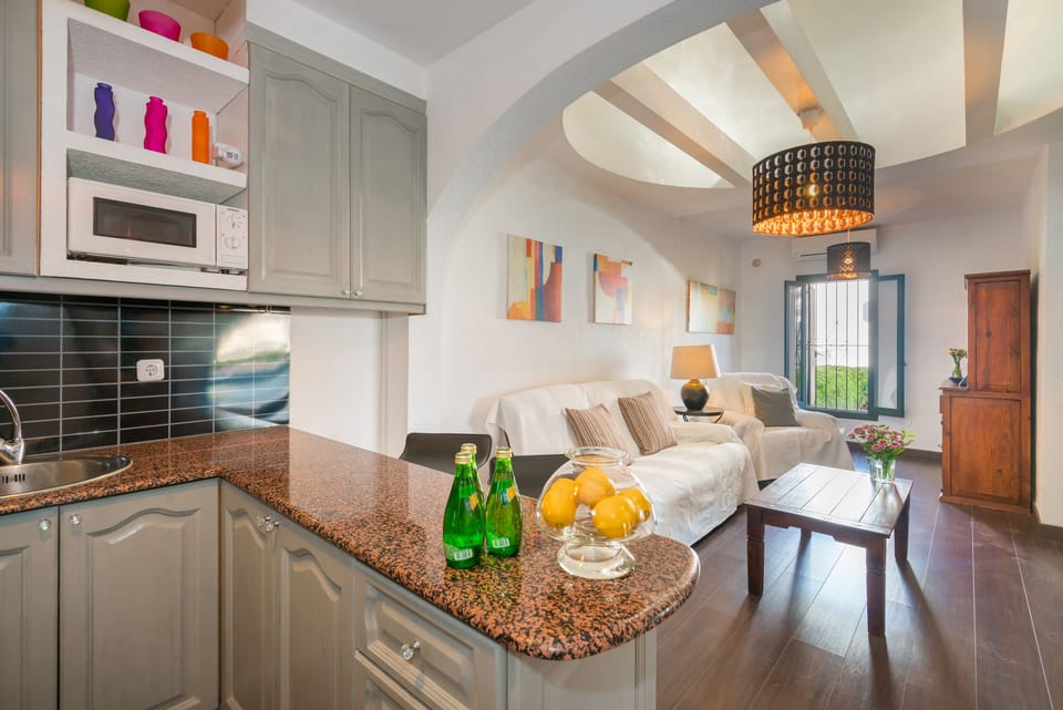 Kitchen to the Lounge