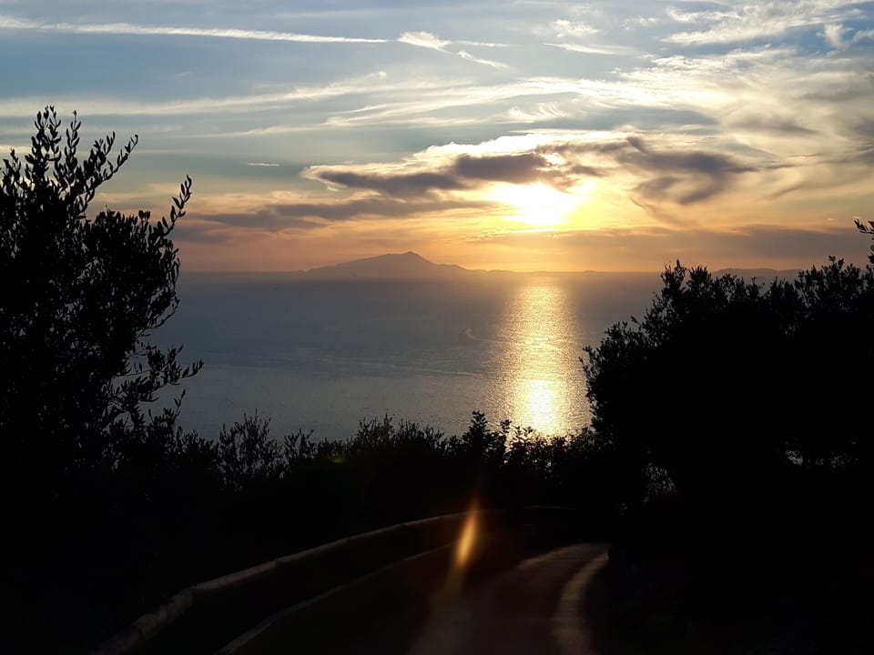 New and stunning House on the Sorrento Coast with adjacent Pool. Villa in Vico Equense