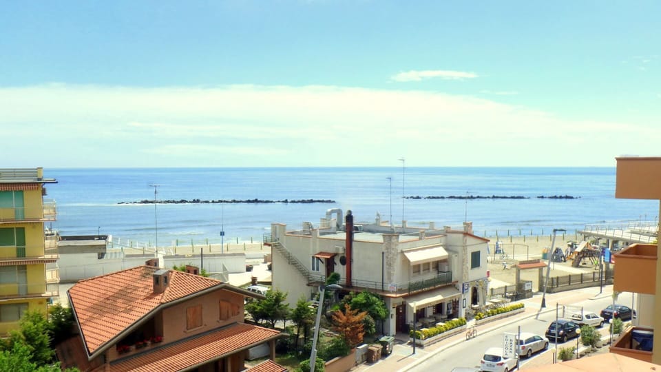 Beach/ocean view