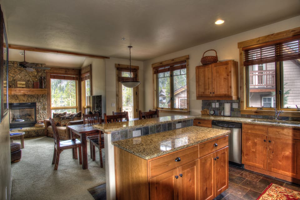 Kitchen/Living Room