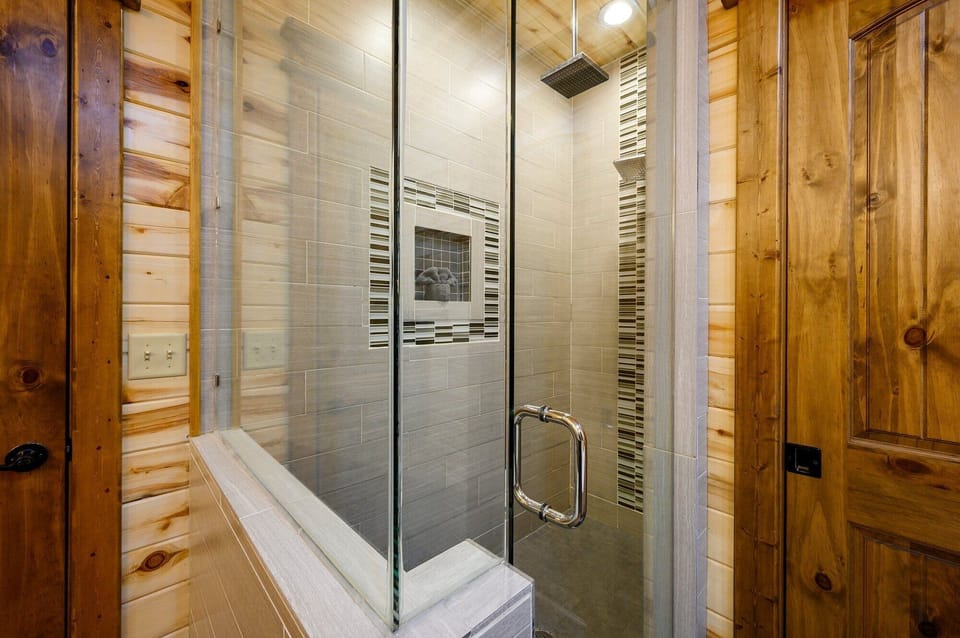 Master Bath-Downstairs