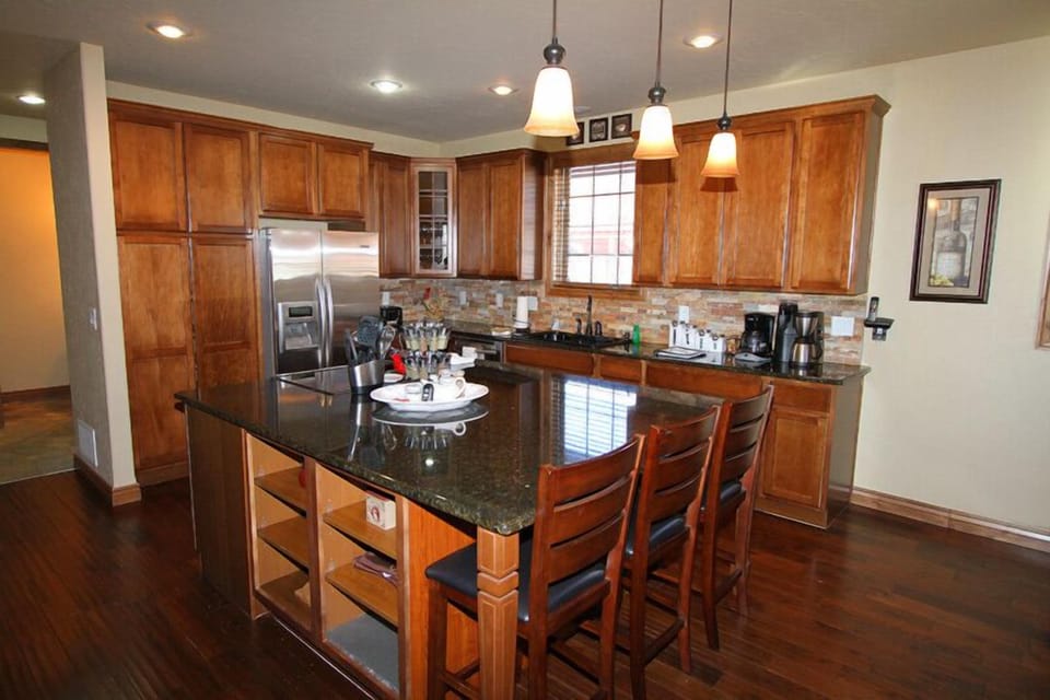 Over-sized kitchen island for easy meal prep and serving