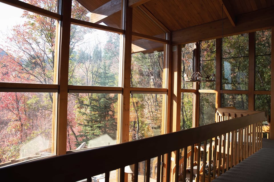 Walkway on second level. From here you can see the ski slopes!